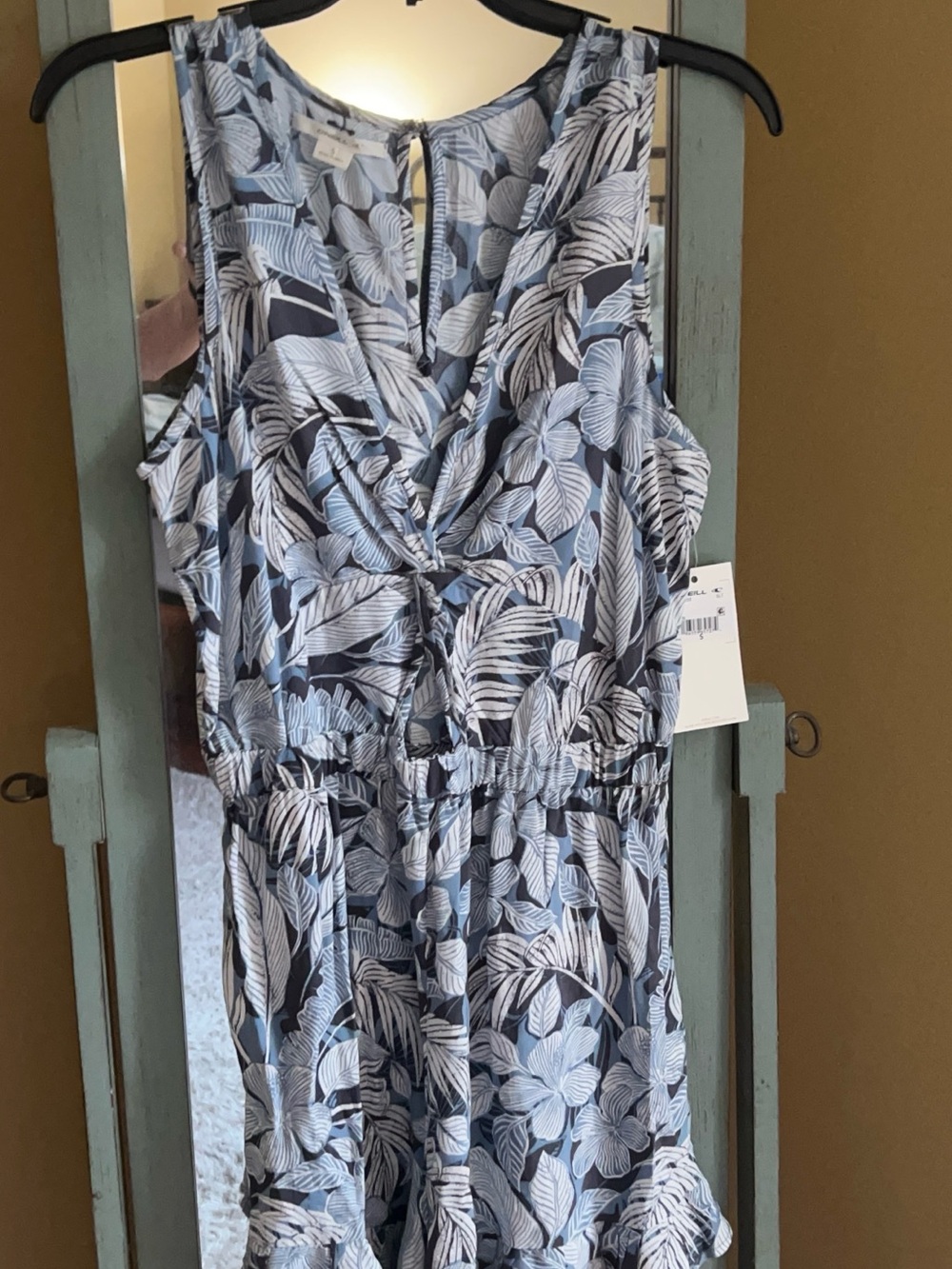 NWT O'Neill Blue and White Tropical Leaf Raylin Romper